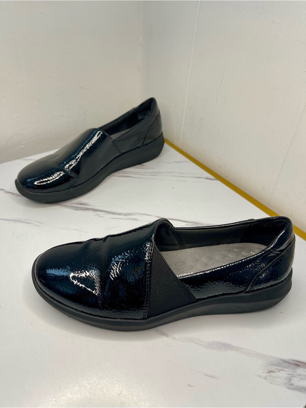 Clarks KAYLEIGH STEP Black Patent Leather Slip-On Loafers Comfort shoe Sz 7.5 M